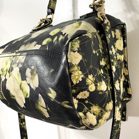 Givenchy Pandora Crossbody - Picture 12 of 16